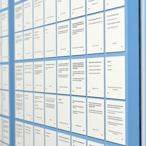 Daniela Comani, The Beginning The End, 2020, pigment print, 3 elementi, cm 210x120 cad.
(dettaglio), Courtesy l'artista e Galleria Studio G7, Bologna
