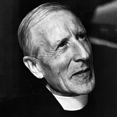 Pierre Teilhard de Chardin, religioso jesuita, paleontólogo y filósofo francés que aportó una visión muy particular de la evolución
