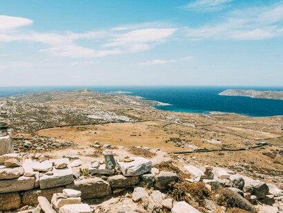 Vue de la mer depuis le haut du Mont Cynthe à Délos, Grèce