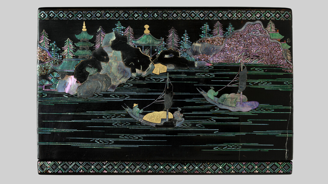 Detail of a box with landscape scenes, Qing dynasty, Qianlong era, 18th century. Courtesy of Museum Rietberg