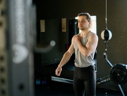 Man working out at the gym 
