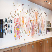 Varios artistas, Aprendiendo a través del arte 2025, vista de exhibición. Cortesía del Museo Guggenheim Bilbao