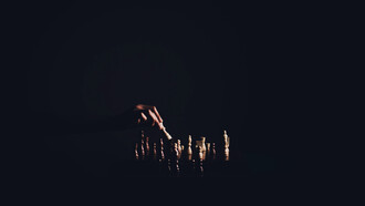 Comprender la situación geoestratégica de América Latina exige abandonar los marcos clásicos de interpretación y asumir que estamos ante una forma de guerra encubierta y prolongada