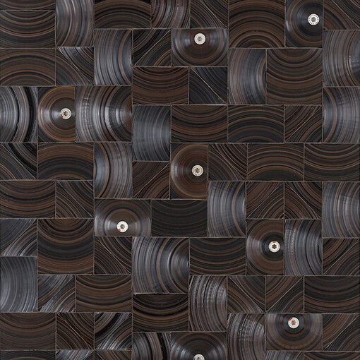 Gregor Hildebrandt, Dort aus dem Dunklen schauen die Augen, 2020, mixed media, mirror glass 109x74, particolare