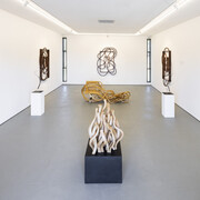 Pablo Reinoso, Oscilaciones, vista de exhibición. Cortesía de Xippas