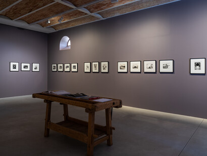 Andy Warhol, Voyages avec Warhol, installation view © Stéphane Aboudaram. Courtesy of Hedges Projects