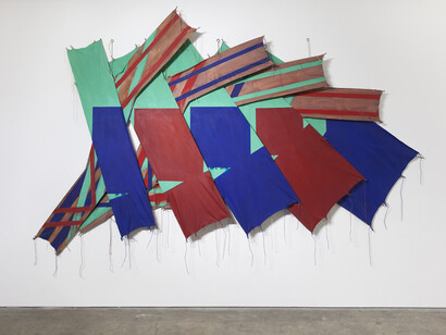 Richard Smith, Major Battle, 1984, Acrylic on canvas, 90 x 200 in, courtesy of the artist and Flowers Gallery, London / New York
