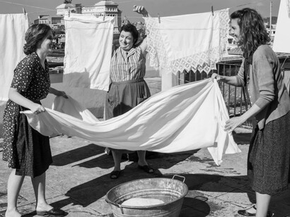 Scena tratta dal film C'è ancora domani, scritto, diretto e interpretato da Paola Cortellesi, 2023