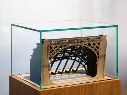 Carlos Garaicoa, La lección de geometría, vista de exhibición. Cortesía de la Galería Pelaires