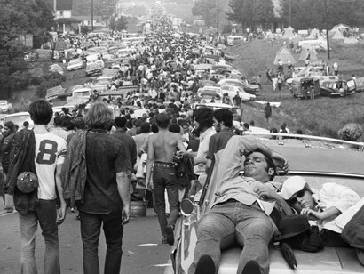 Crowd at the Woodstock festival in 1969