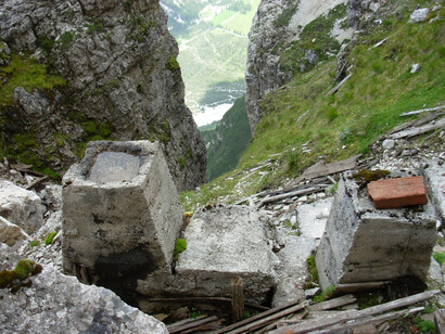 Stazione d'arrivo teleferica austriaca dal lago di Landro