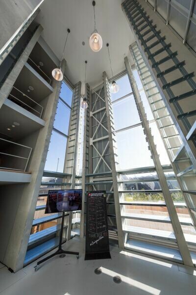 Interno ed esterno  torri del Padiglione Svizzero, © DFAE, Presenza Svizzera