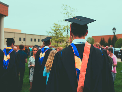 Tudo é conduzido para o diploma, o certificado