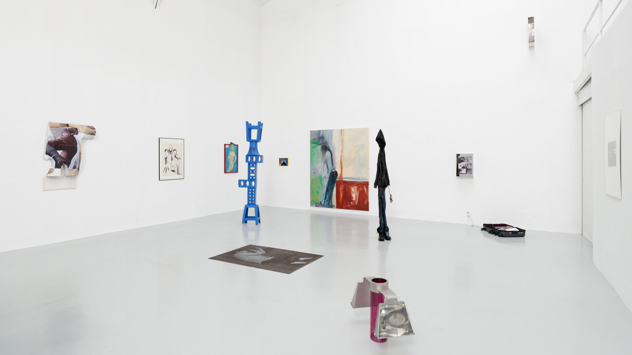 Various artists, An incomplete survey on portraiture vol. 1, exhibition view. Courtesy of Galerie Hussenot