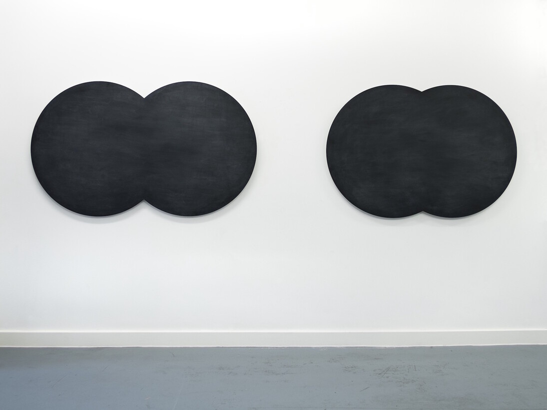The Middle Distance, 2007, Wood, paint, chalk, dimensions variable. © Marion Coutts. Courtesy the artist and Tintype