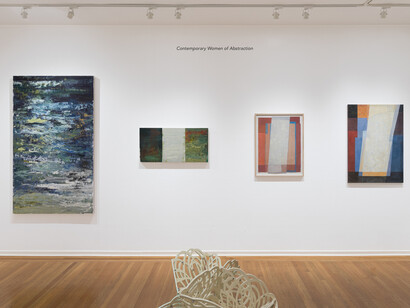Various artists, Contemporary women of abstraction, exhibition view. Courtesy of Paul Thiebaud Gallery
