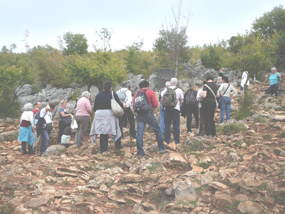 Medjugorje (Bosnia ed Erzegovina), Salita al colle del  Podbrdo 