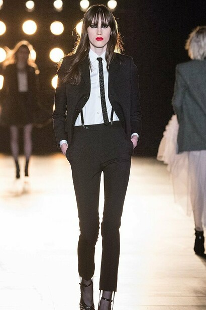 Diseño de la firma Yves Saint Laurent para la primavera de 2016