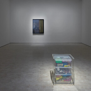 Jim Hodges, It only takes a minute, exhibition view. Courtesy of Stephen Friedman Gallery 