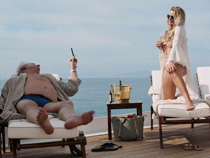 A scene from the movie Triangles of Sadness directed by Ruben Östlund