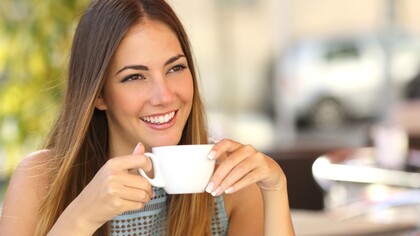 Poner buena cara a todo lo que venga