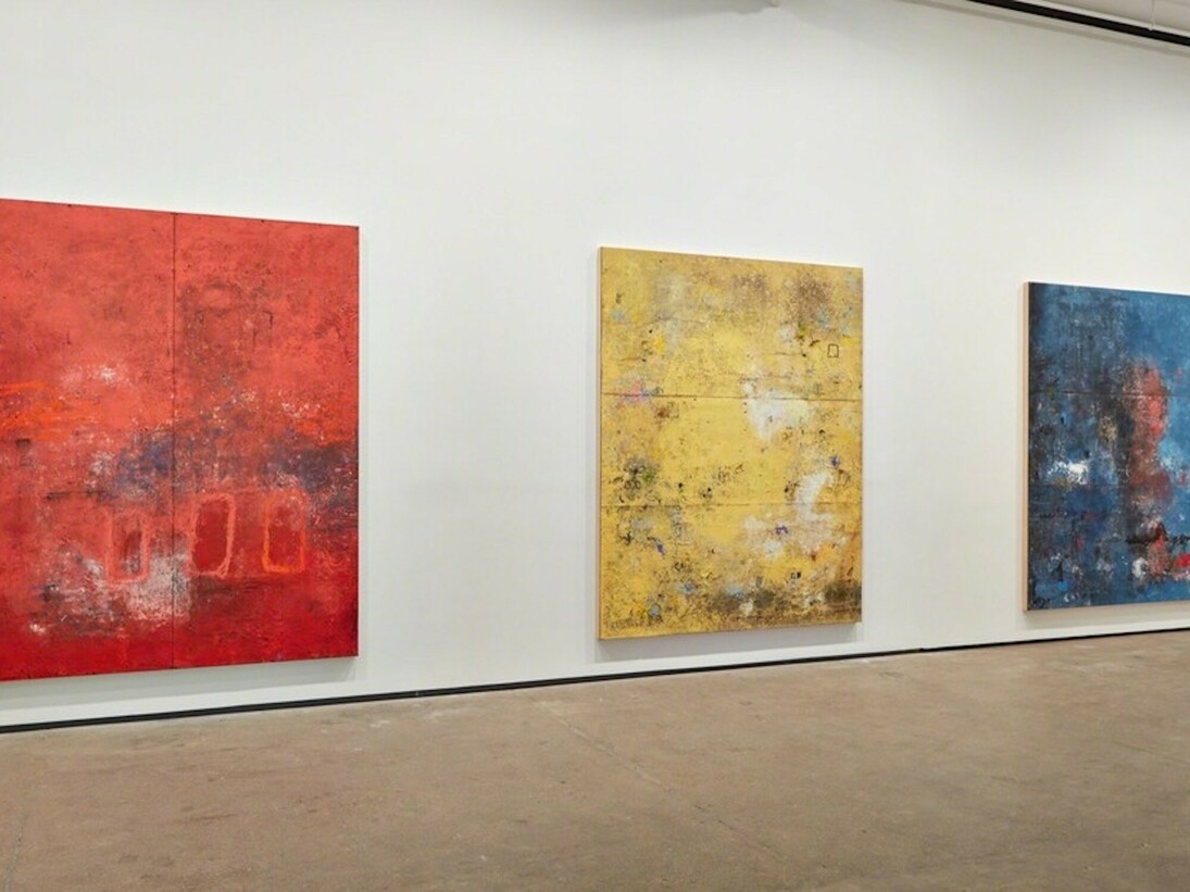 Hugo McCloud, Veiled, Exhbition view. Courtesy of Sean Kelly Gallery