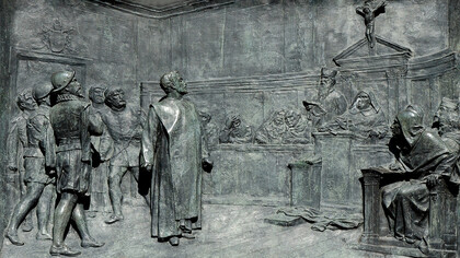 Il processo di Giordano Bruno da parte dell'Inquisizione romana. Rilievo in bronzo di Ettore Ferrari (1845-1929), Campo de 'Fiori, Roma