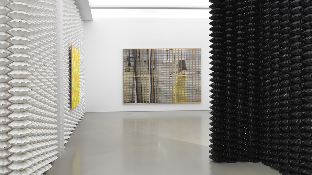 Gregor Hildebrandt
Installation view of Gregor Hildebrant: In meiner Wohnung
gibt es viele Zimmer
Photo by Dario Lasagni. Courtesy of the artist and Perrotin.