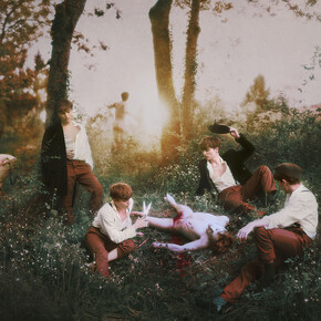 Marwane Pallas, Le Déjeuner sur L’herbre, 2013, C-type photograph, 150 x 150 cm