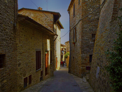 Montone is a hill town in the Province of Perugia, Umbria, approximately 35 km north of Perugia, and is recognized as one of Italy’s most beautiful villages