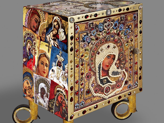 Livia Romilde Vaccaro, Contenitore Madonne Shine Up