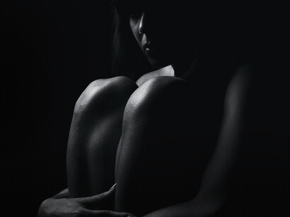 Donna in solitudine
