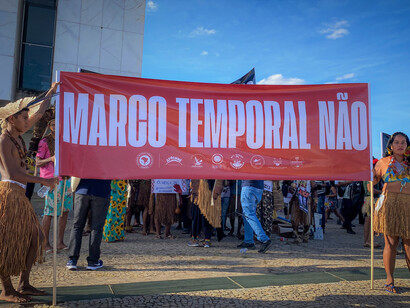 Lideranças indígenas presentes na Capital Federal fizeram um comunicado à imprensa e à sociedade no dia 23 de junho de 2022, em frente ao Supremo Tribunal Federal (STF), em Brasília, Distrito Federal, Brasil