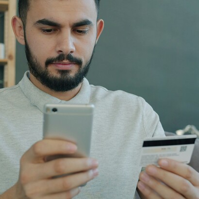 Comprare non è mai solo comprare: è rispondere, spesso senza accorgersene, a un’abitudine