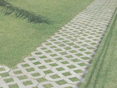 O concreto permeável é uma solução inovadora que melhora a infiltração da água e reduz as poças em áreas urbanas, contribuindo para uma gestão mais eficiente da água