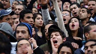 Young protesters against Daesh