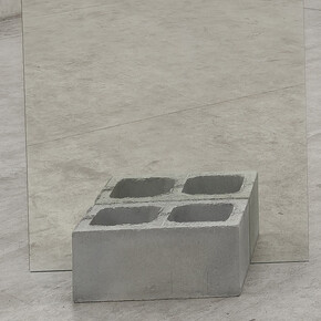 Jaiem Lauriano, Untitled, 2013, Mirrors and concrete blocks