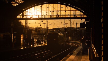 Stazione treno. Luogo reale eppure simile alla leggenda  