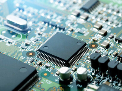 The delicate circuitry of a computer, representing the fragility and complexity of quantum systems that researchers are working to stabilise