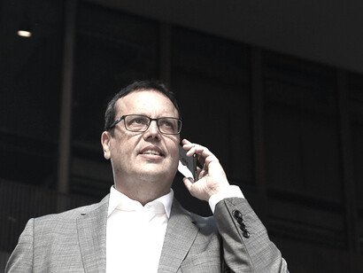 «Ayudo a la gente a relacionarse bien con su dinero»