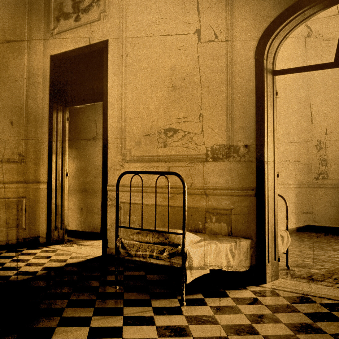 Luis González Palma. Como un secreto se seduce a si mismo. Serie Jerarquías de la intimidad. 2005. Cortesía del artista