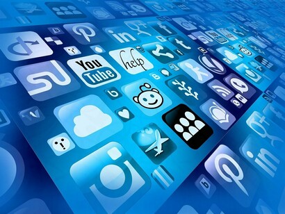 Redes sociais. O crescimento das impressões desacelerou, apresentando um aumento de 7% em relação ao mesmo período de 2023
