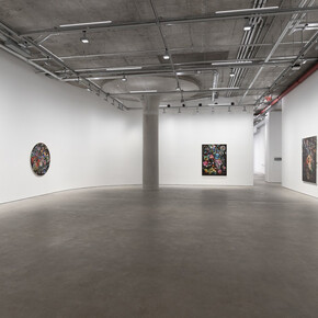 Marc Dennis, I’m happy you’re here, exhibition view. Courtesy of Harper’s Gallery