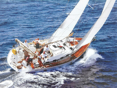 Traversée en voilier de la Corse à la France. Le microcosme que constitue chaque transport au long cours, et à quel point cet environnement est propice à la discussion, voire à la confession © Sailcoop
