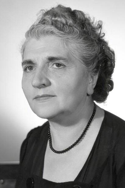 Lina Merlin lottò contro ogni forma di discriminazione femminile e sostenne l'effettiva parità tra i sessi nella Costituzione