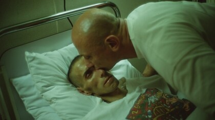 Nan Goldin, Gotscho kissing Gilles. Paris,1993