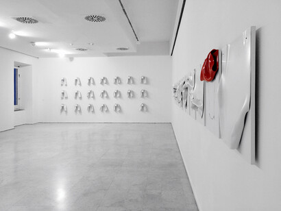 Untitled 2013, Polystyrene thermoforming, enamel, graphite on canvas, cm 60x70x10 cad. Courtesy Gowen Contemporary, Genève.


