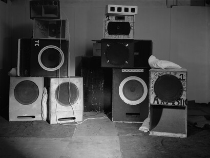 Hannah Collins, Family, 1988, Silver gelatin print, mounted on canvas, 260 x 600 cm
