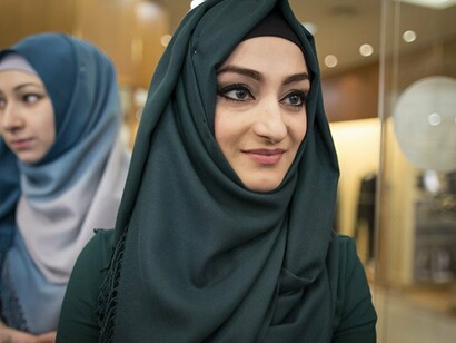Mujer con hiyab