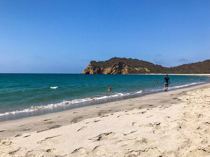 Playa de Los Frailes, Ecuador. La Reserva de Los Frailes ofrece senderos entre bosque seco y playas de aguas cristalinas, donde el paisaje se impone por su diversidad y fuerza